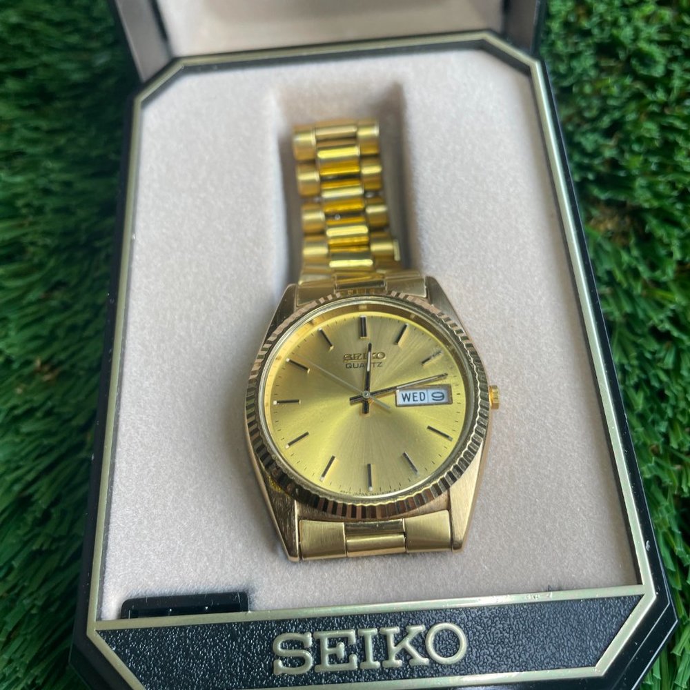 Seiko "Quartz Watch" With Box